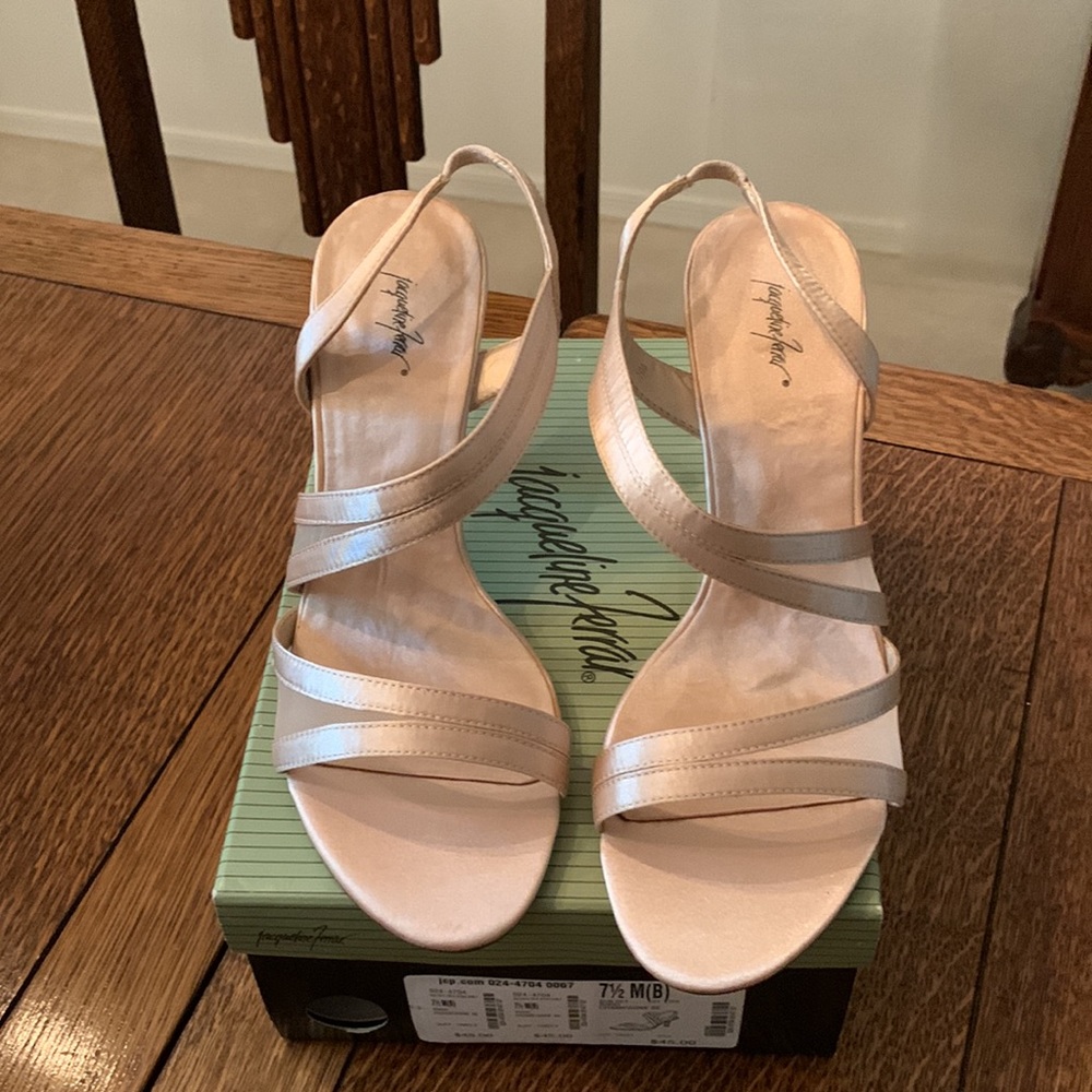 Jacqueline Ferrar Shoes - Picture 4 of 4